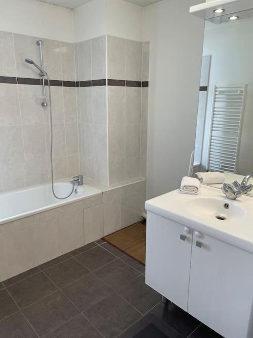 Appartement 3P Ivry エクステリア 写真